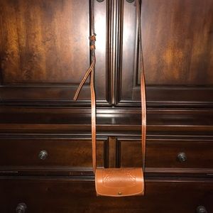 Patricia Nash small round purse